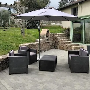 Dans Un Village De Caractere Hébergement de vacances Saint-Galmier