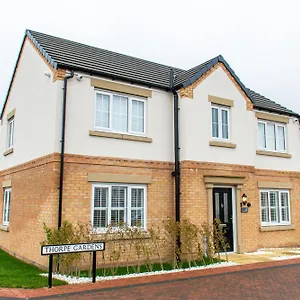 lovely-4-bedroom-haven-near-racecourse.yorkshirehotels.net/